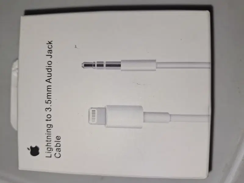 Cable Lightning a Audio Jack 3.5mm OEM
