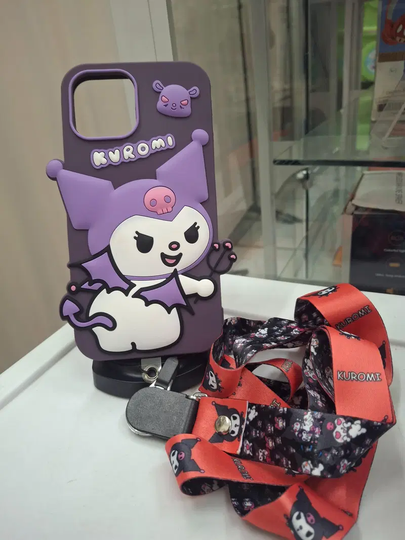 Case Kuromi con Correa